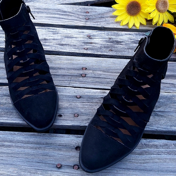 Qupid Black Summer Booties - Picture 8 of 8